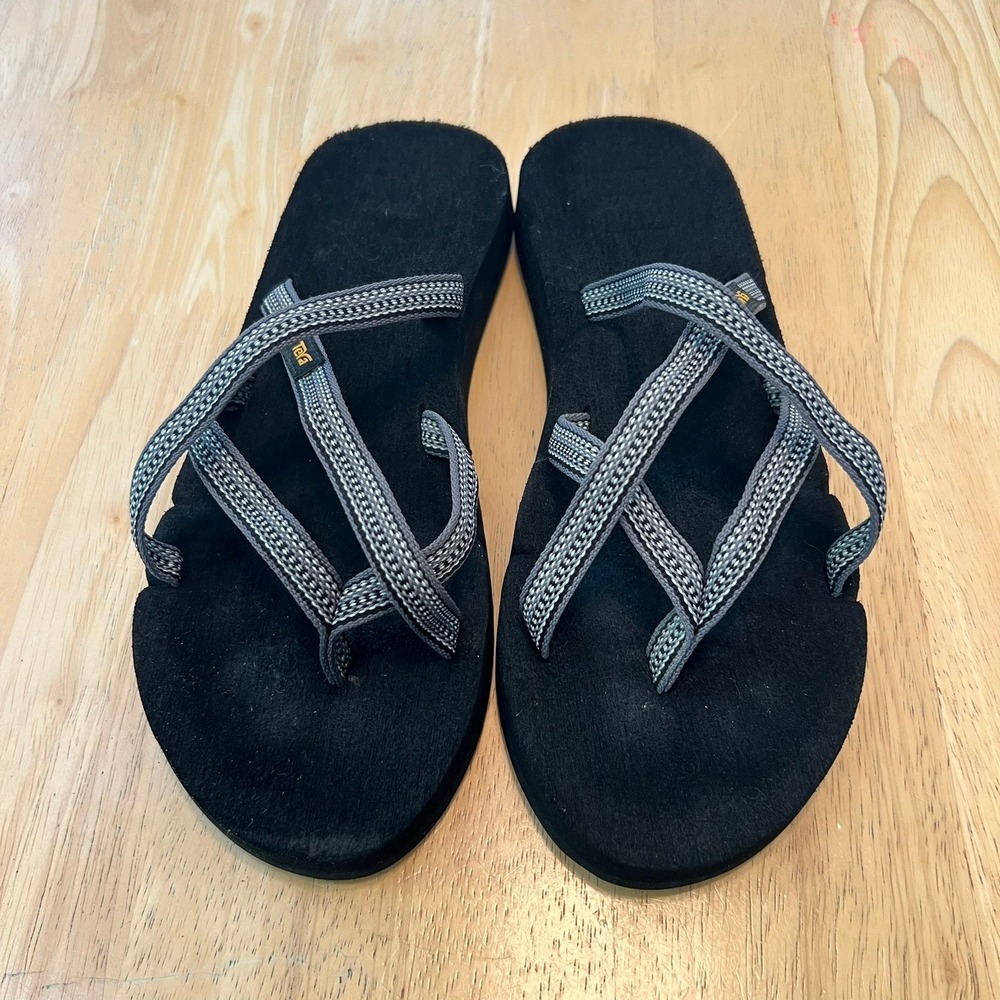 Teva Olowahu Black Gray Strappy Mush Sole Flip Flop Sandals Womens 7